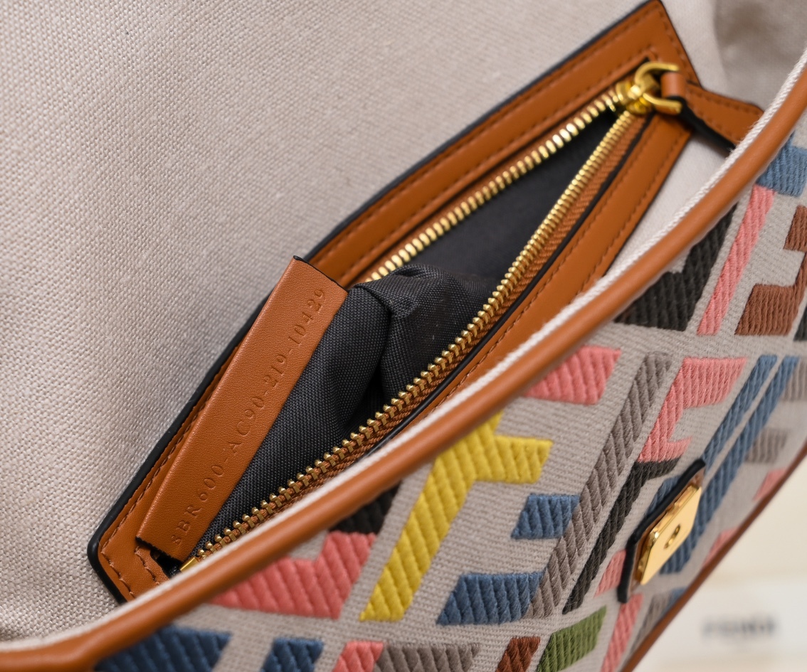 フェンディ「Fendi」  バゲット クラシック ショルダーバッグ