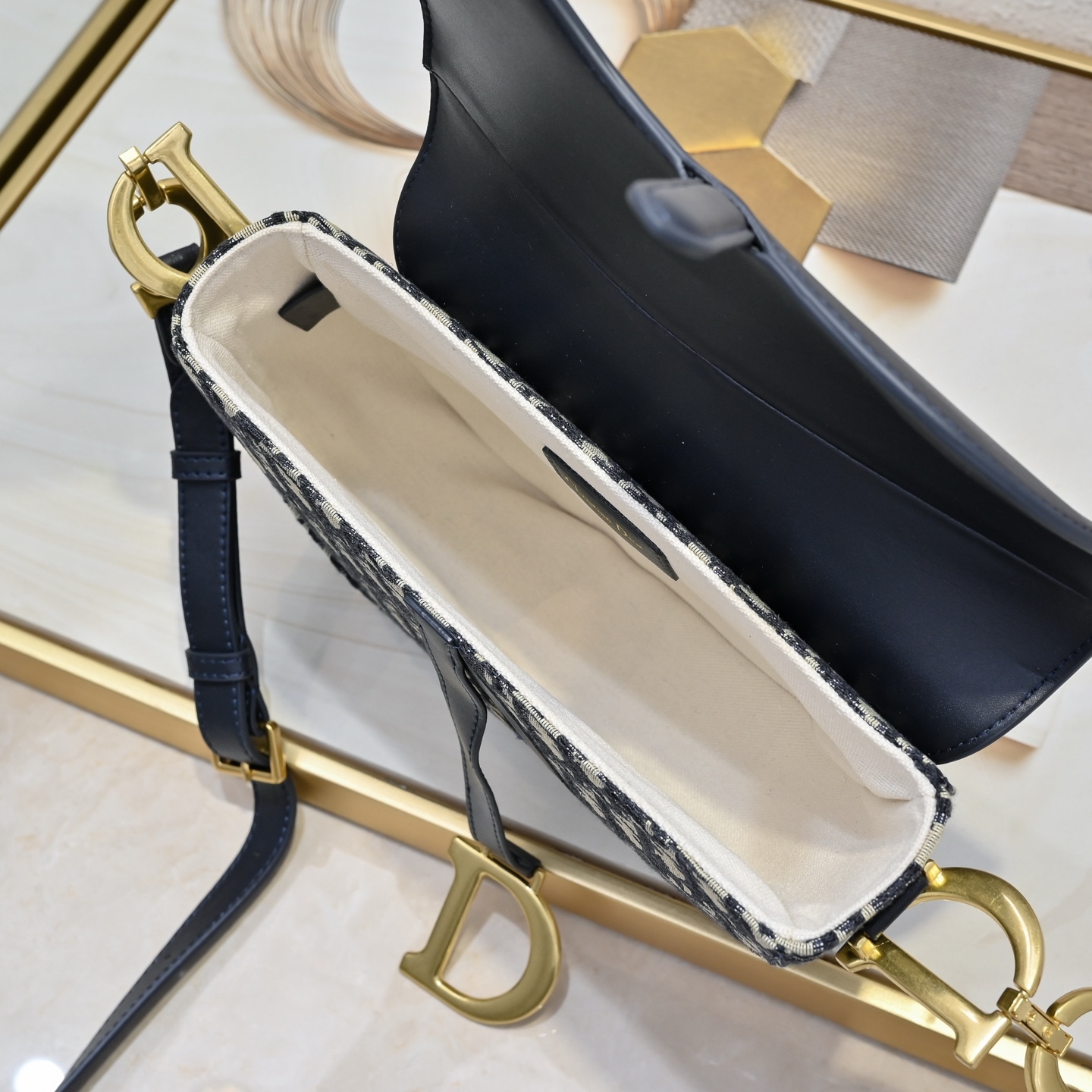 ディオール「Dior」サドルバッグ ショルダーバッグ