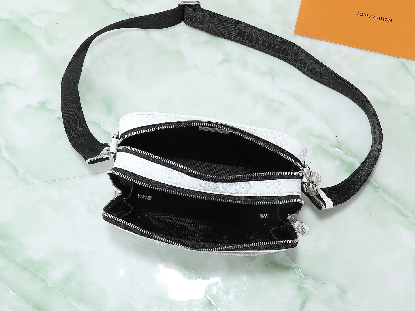 ルイ・ヴィトン「Louis Vuitton」カメラバッグ モノグラム エクリプス