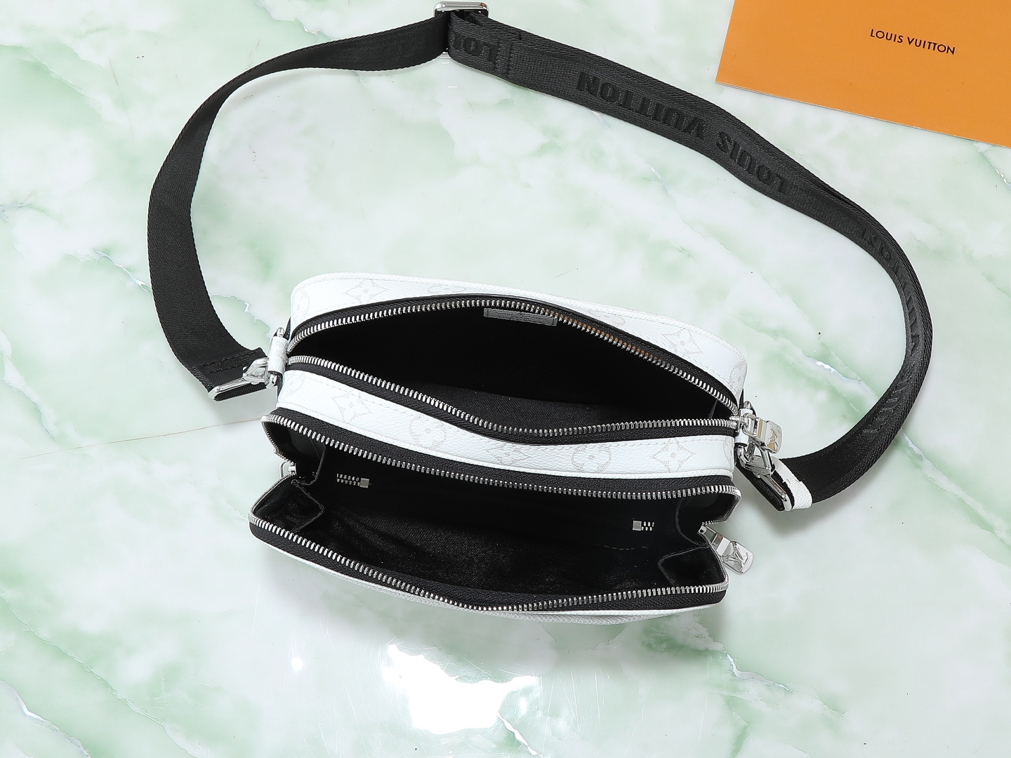 ルイ・ヴィトン「Louis Vuitton」カメラバッグ モノグラム エクリプス