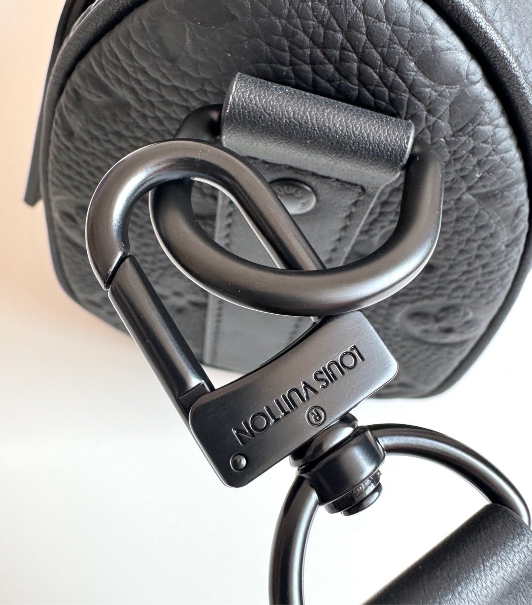 ルイ・ヴィトン「Louis Vuitton」Taurillon Monogram ハンドバッグ
