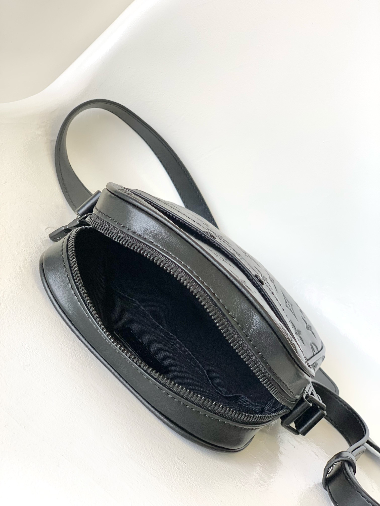 ルイ・ヴィトン「Louis Vuitton」Danube ハンドバッグ