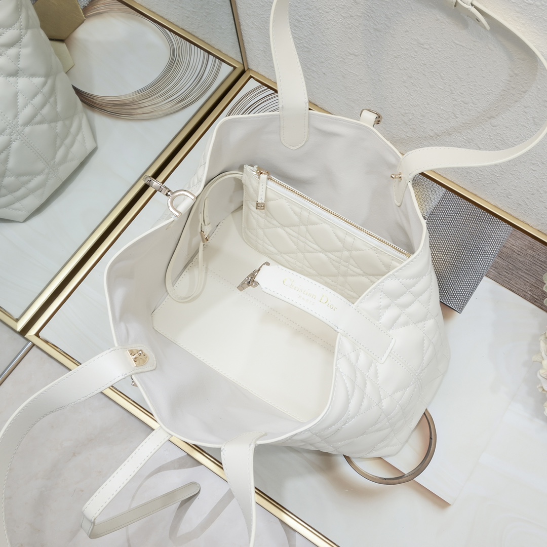 ディオール「Dior」TOUJOURS レザー ショルダーバッグ