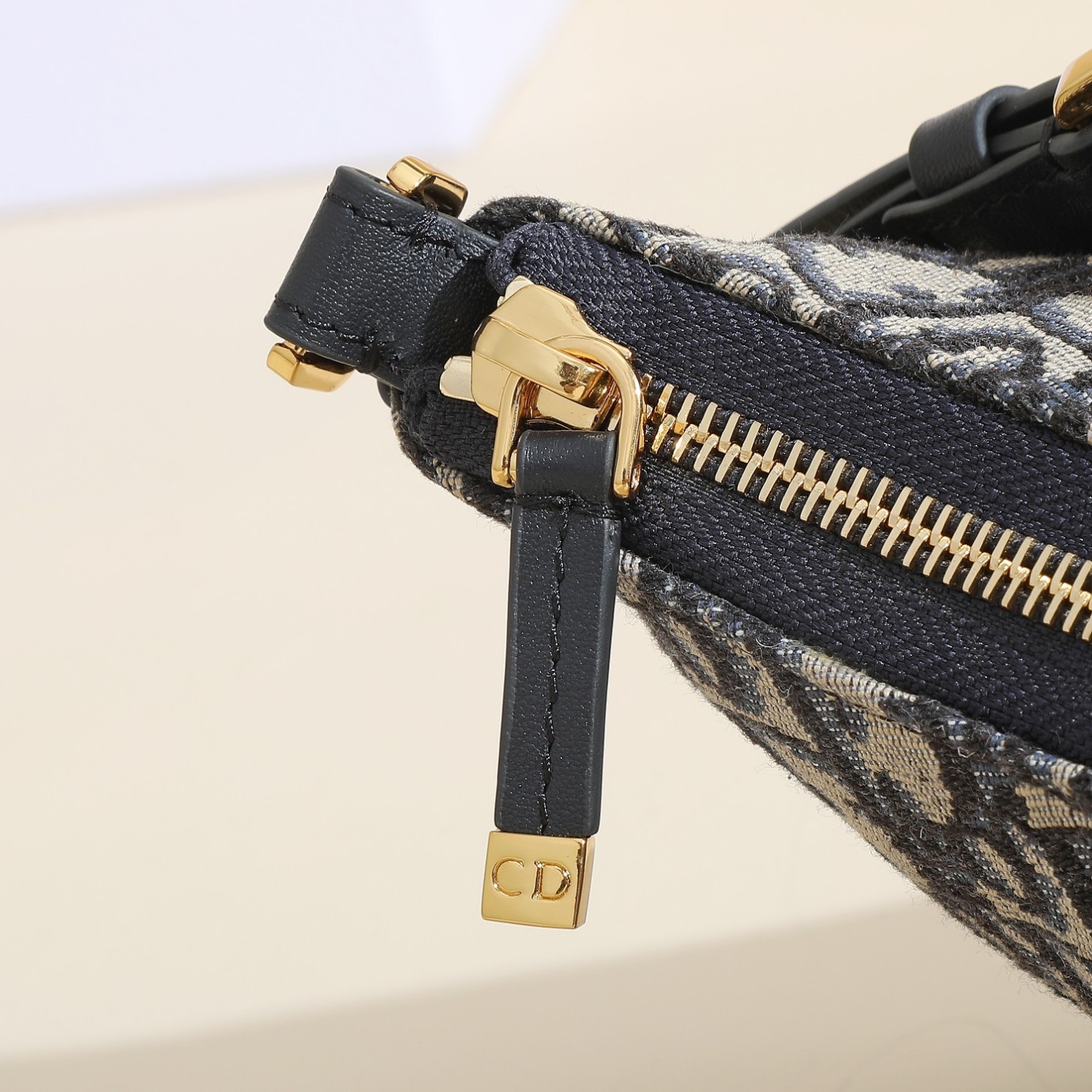 ディオール「Dior」30 MONTAIGNE オブリーク ミニ ショルダーバッグ