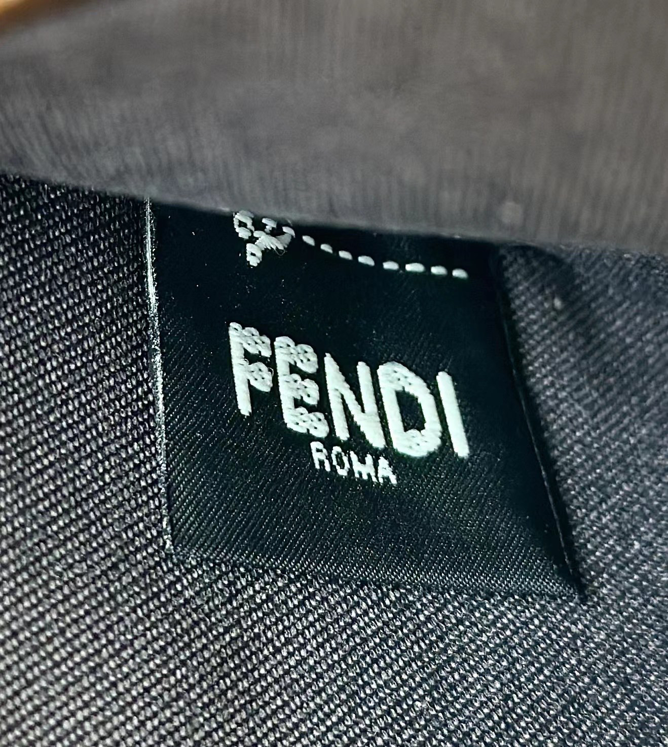 フェンディ「Fendi」2024秋冬コレクション Roll 大号ハンドバッグ
