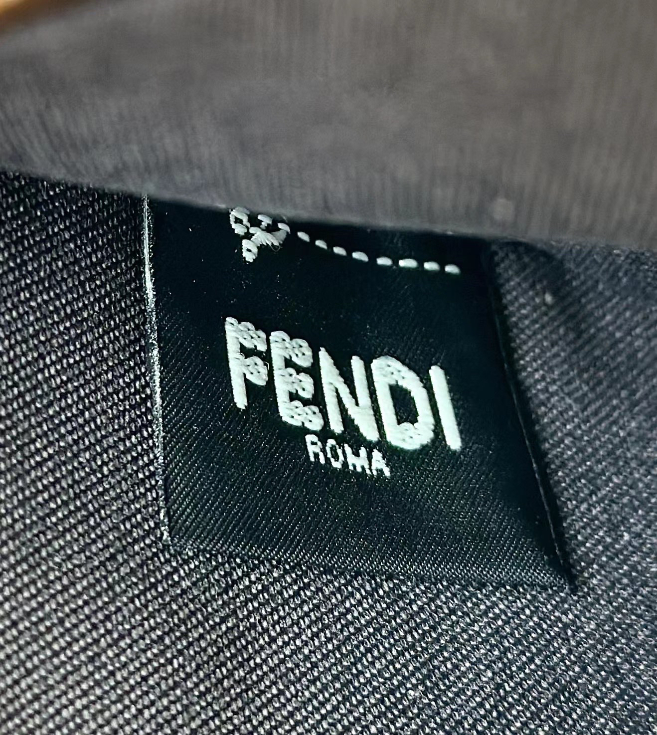 フェンディ「Fendi」2024秋冬コレクション Roll 大号ハンドバッグ