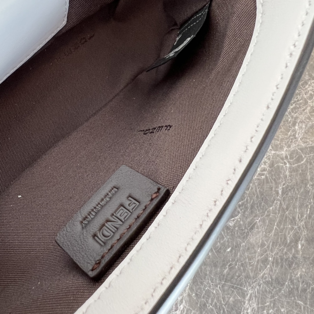 フェンディ「Fendi」ミニハンドバッグ