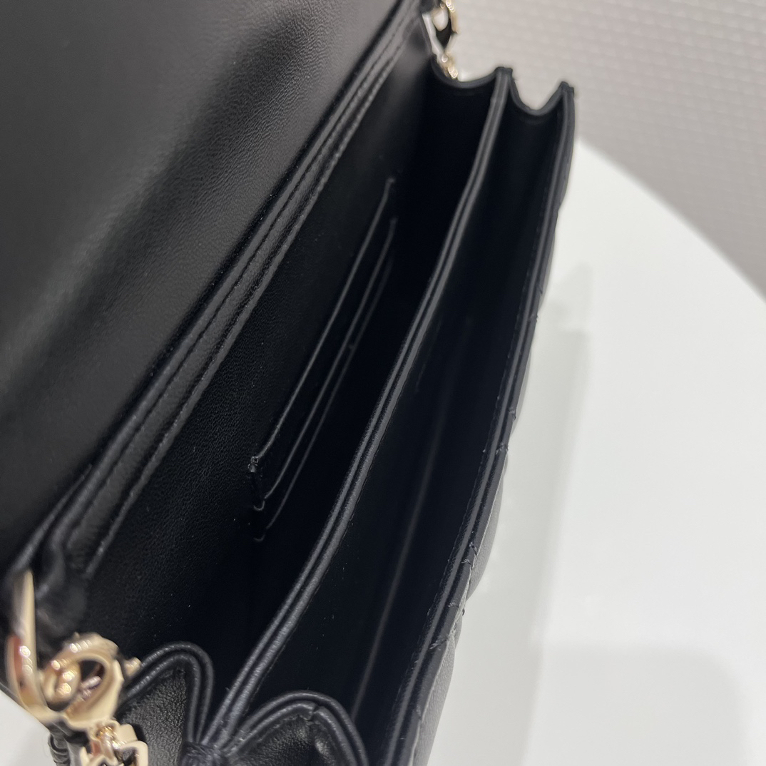 ディオール「Dior」レディ ディオール パールチェーン ハンドバッグ