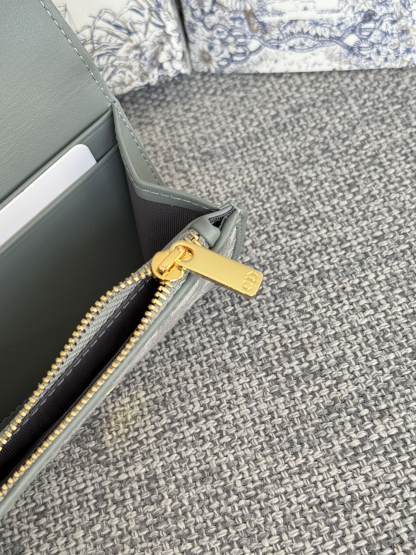 ディオール「Dior」カロ カードケース ソフトカーフレザー カナージュステッチ