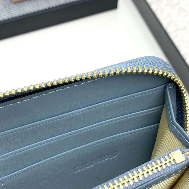 ミュウミュウ「Miu Miu」マトラッセ レザー ロングウォレット