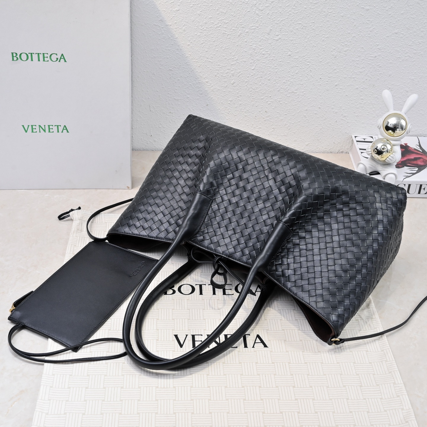 ボッテガ・ヴェネタ「Bottega Veneta」ピナコテカ トートバッグ ミディアム イントレチャート レザー