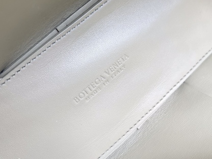 ボッテガ・ヴェネタ「Bottega Veneta」Mini Tote 3GG ショルダーバッグ