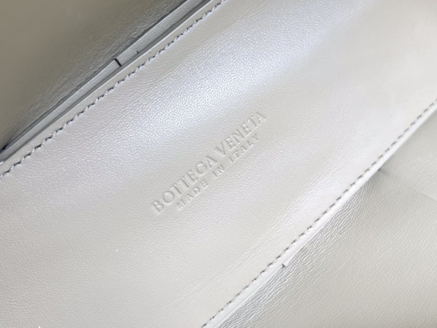 ボッテガ・ヴェネタ「Bottega Veneta」Mini Tote 3GG ショルダーバッグ