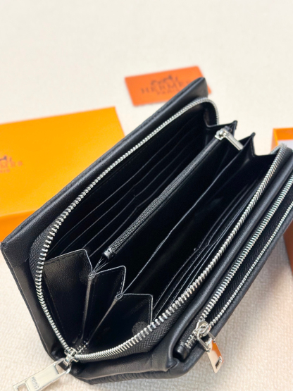 エルメス「Hermès」男性必須の大型ファスナー財布