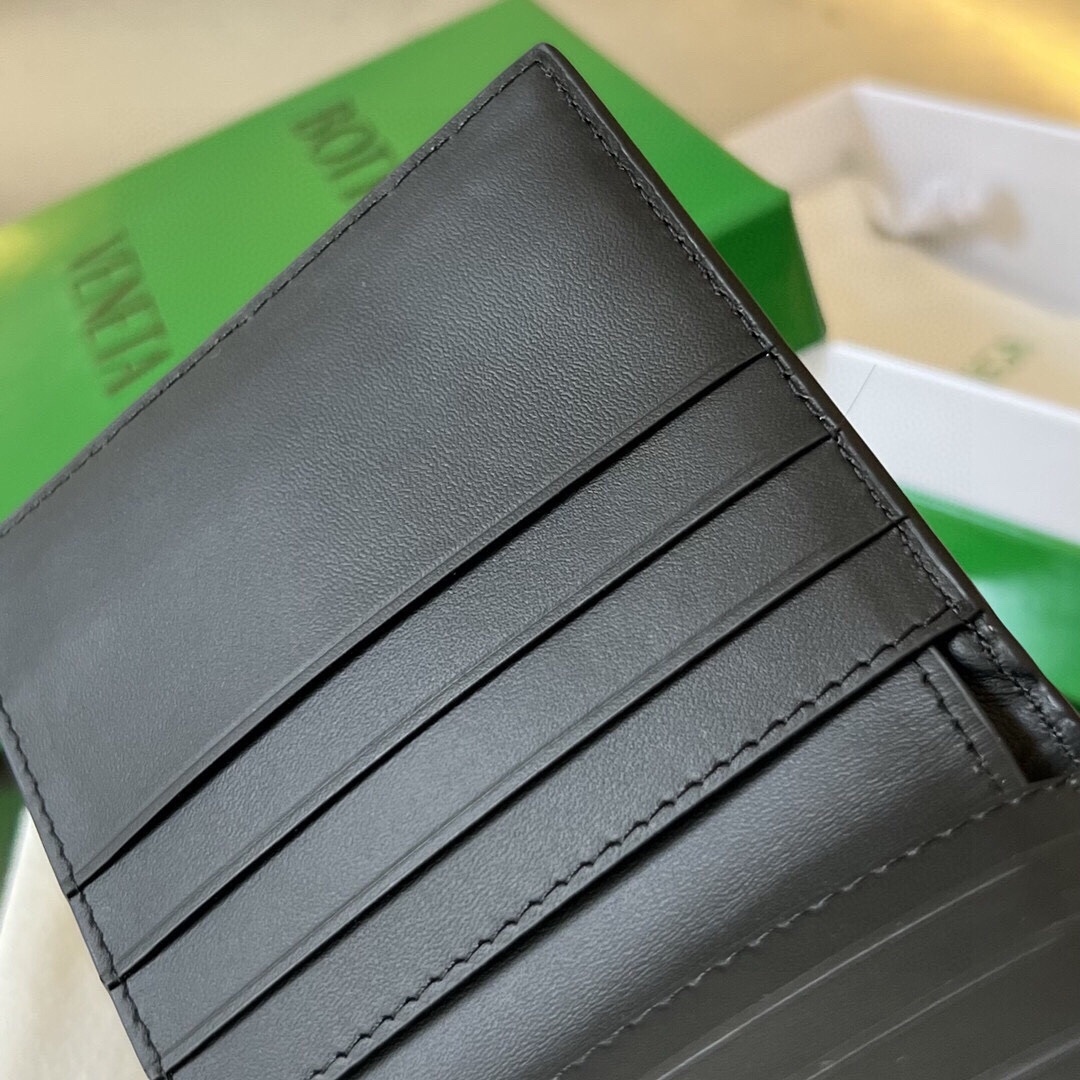 ボッテガ・ヴェネタ「Bottega Veneta」イントレチャート スリムウォレット