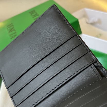 ボッテガ・ヴェネタ「Bottega Veneta」イントレチャート スリムウォレット