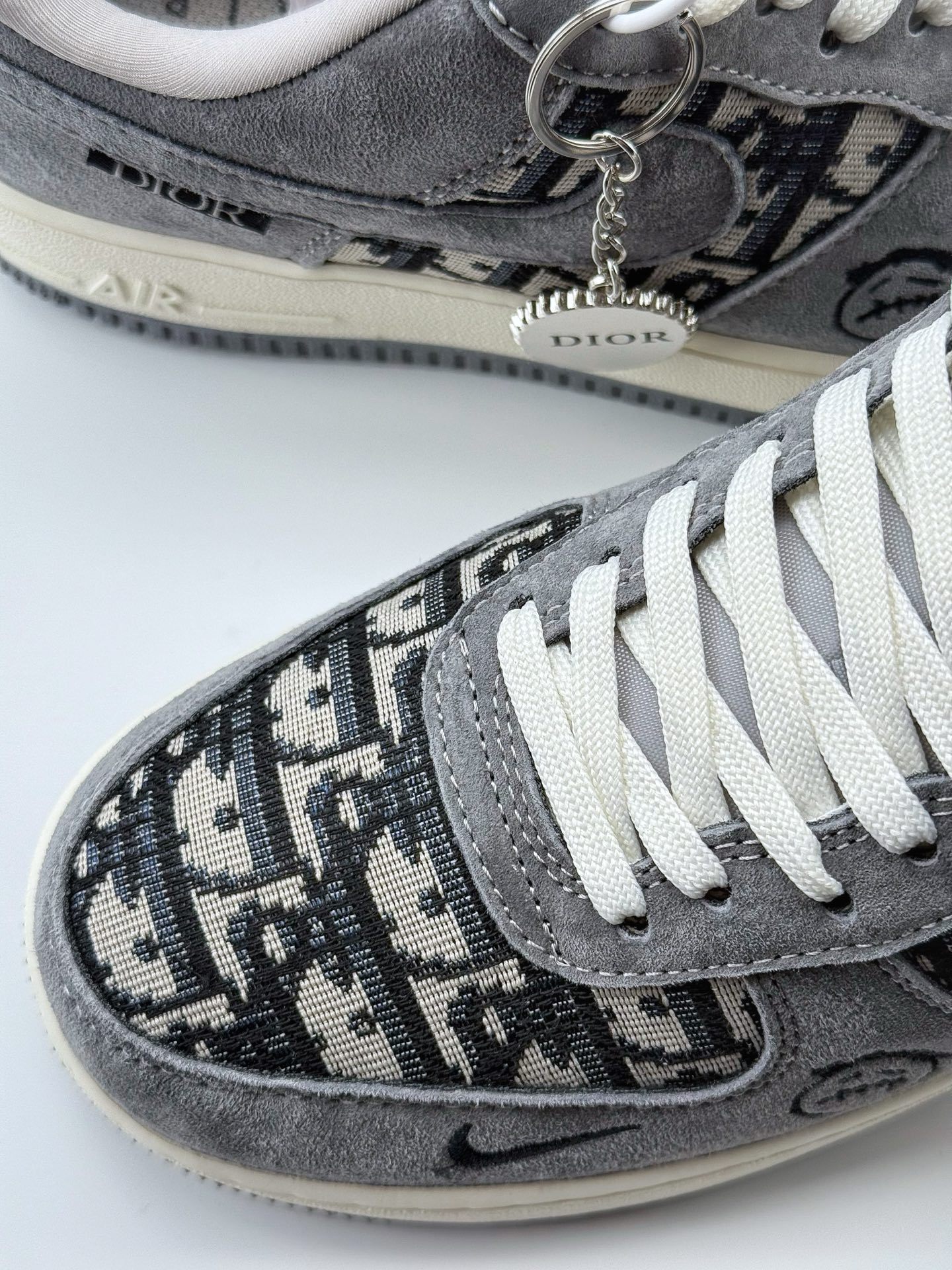 「限定コラボモデル」DIOR x Travis Scott x Nike Air Force 1 Low 07 スニーカー-ISETAN PRESTIGE CURATED