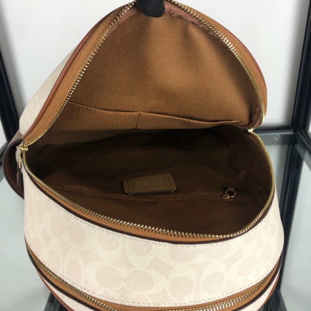 コーチ「Coach」COURT Bapa デュアルカラー バックパック