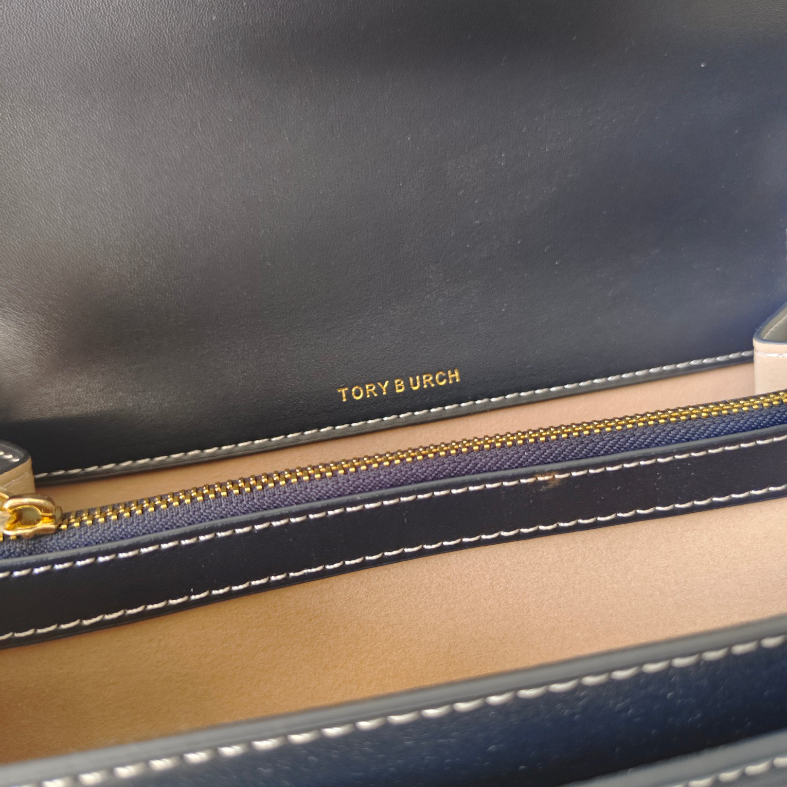 トリー バーチ「Tory Burch」 T Monogram ショルダーバッグ