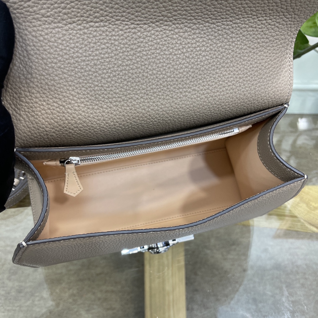 モイナ「Moynat」Réjane ハンドバッグ