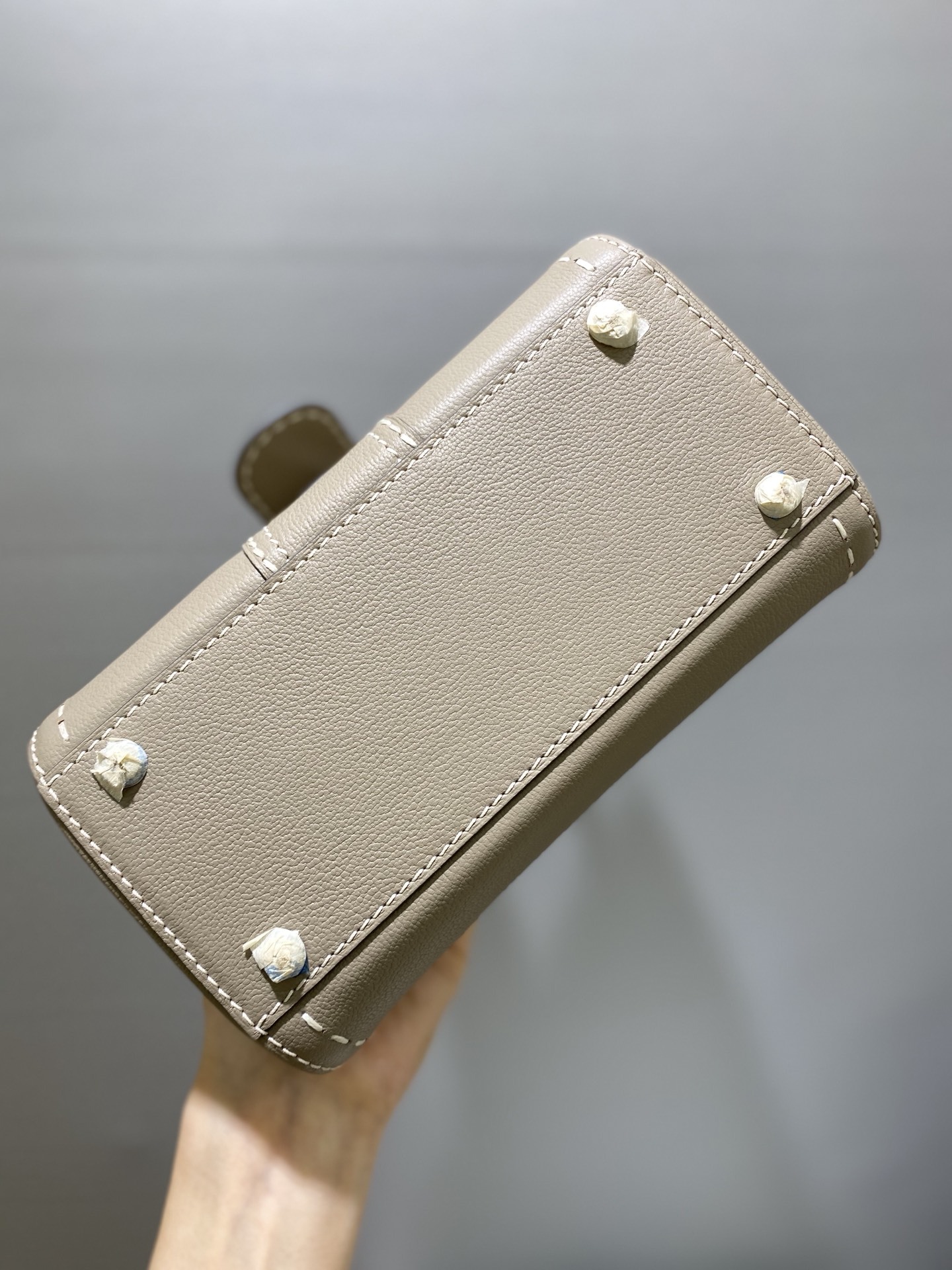 デルヴォー「Delvaux」External Stitch Shoulder Bag