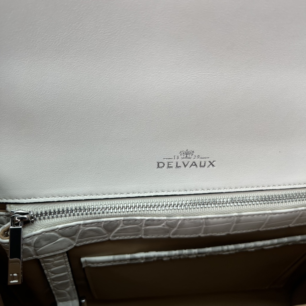 デルヴォー「Delvaux」Crocodile Embossed ショルダーバッグ