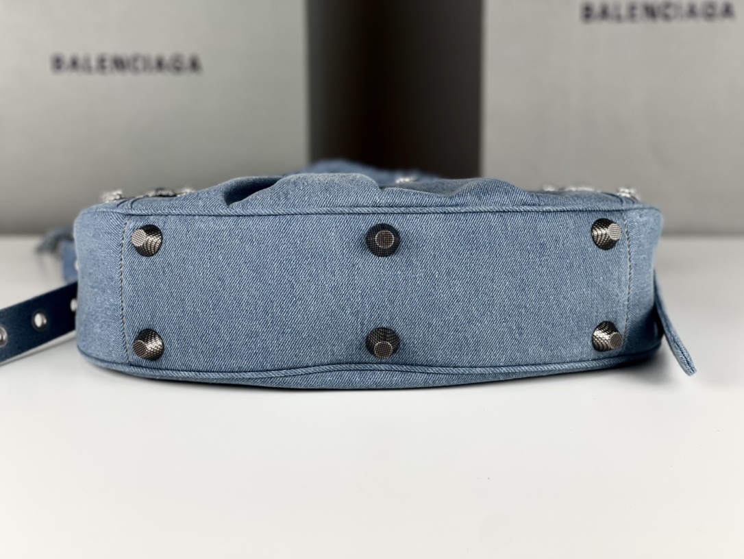 バレンシアガ「Balenciaga」デニム モーターサイクルバッグ