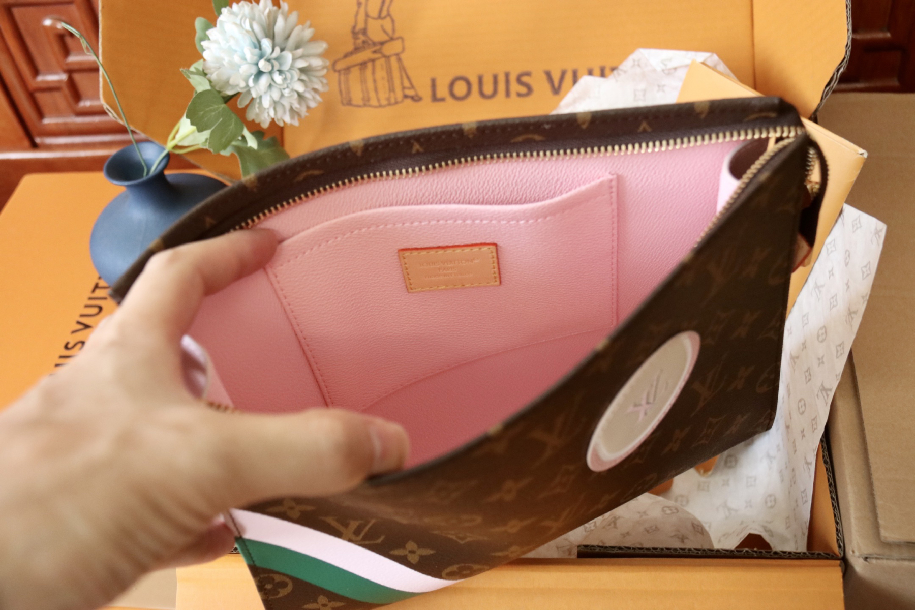 ルイ・ヴィトン「Louis Vuitton」Poche コスメケース