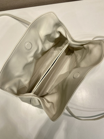 プラダ「Prada」Dada ショルダーバッグ