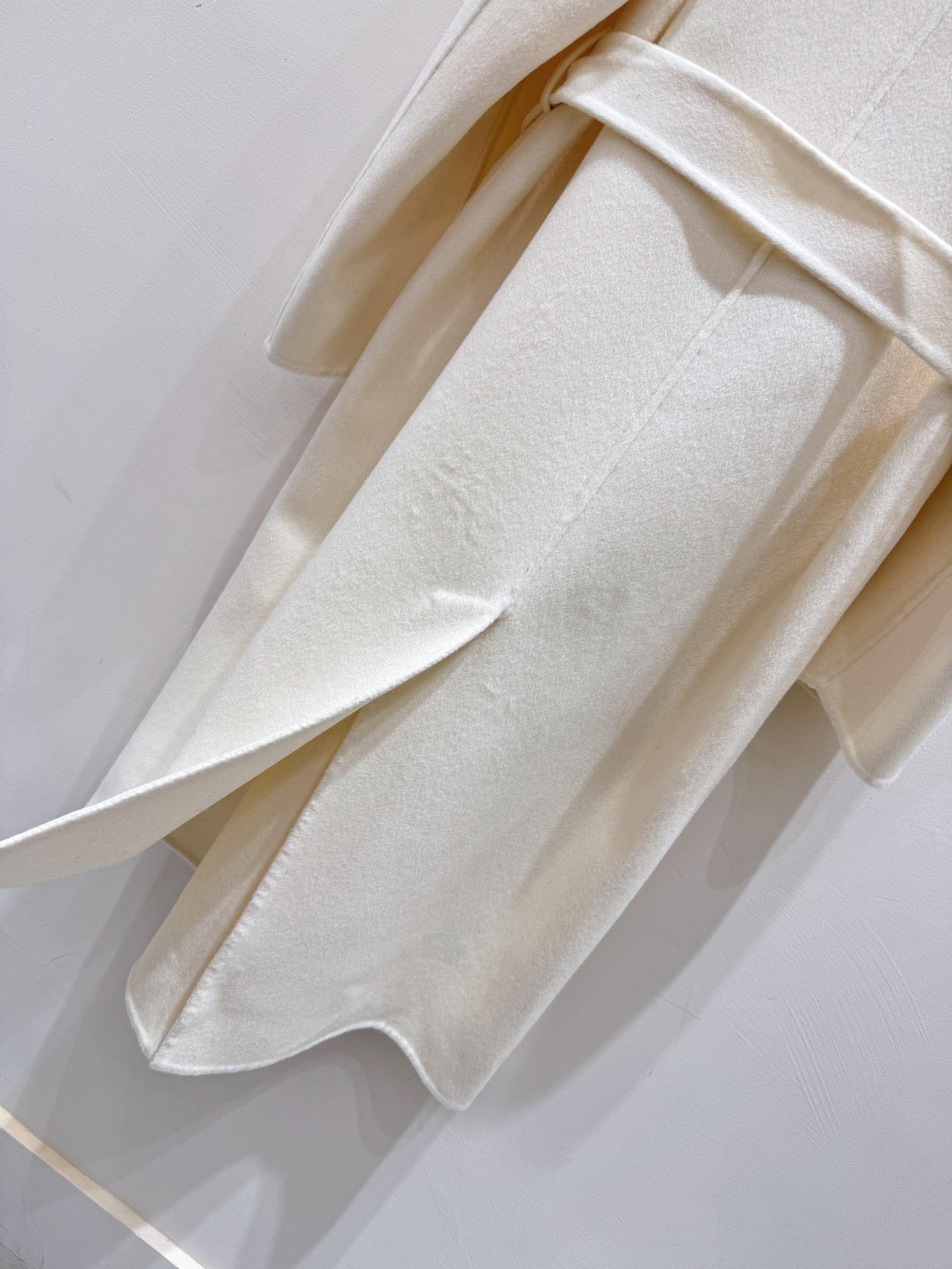 エルメス「Hermès」2025ニューコレクション コート