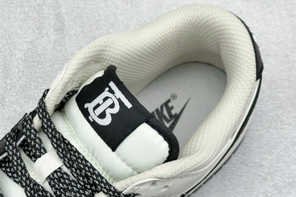 「コラボモデル」Burberry x NikeSB Dunk Low XC （Nike × BURBERRY Collaboration Nike SB Dunk Low XC）