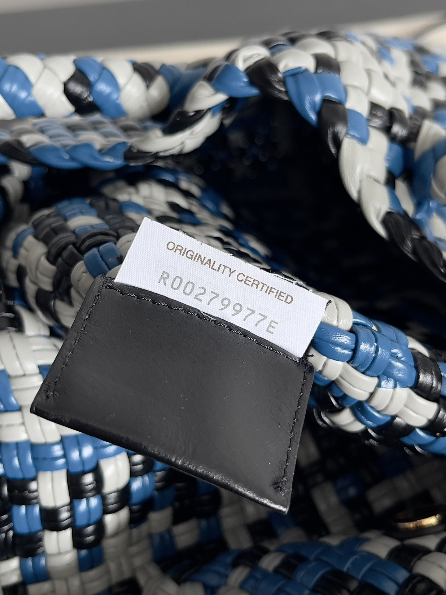 ボッテガ・ヴェネタ「Bottega Veneta」Intrecciato ミニバッグ