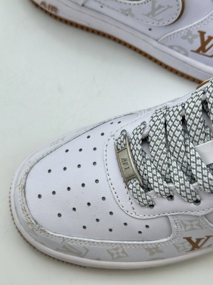 「コラボモデル」Louis Vuitton x Nike Air Force 1 Low スニーカー