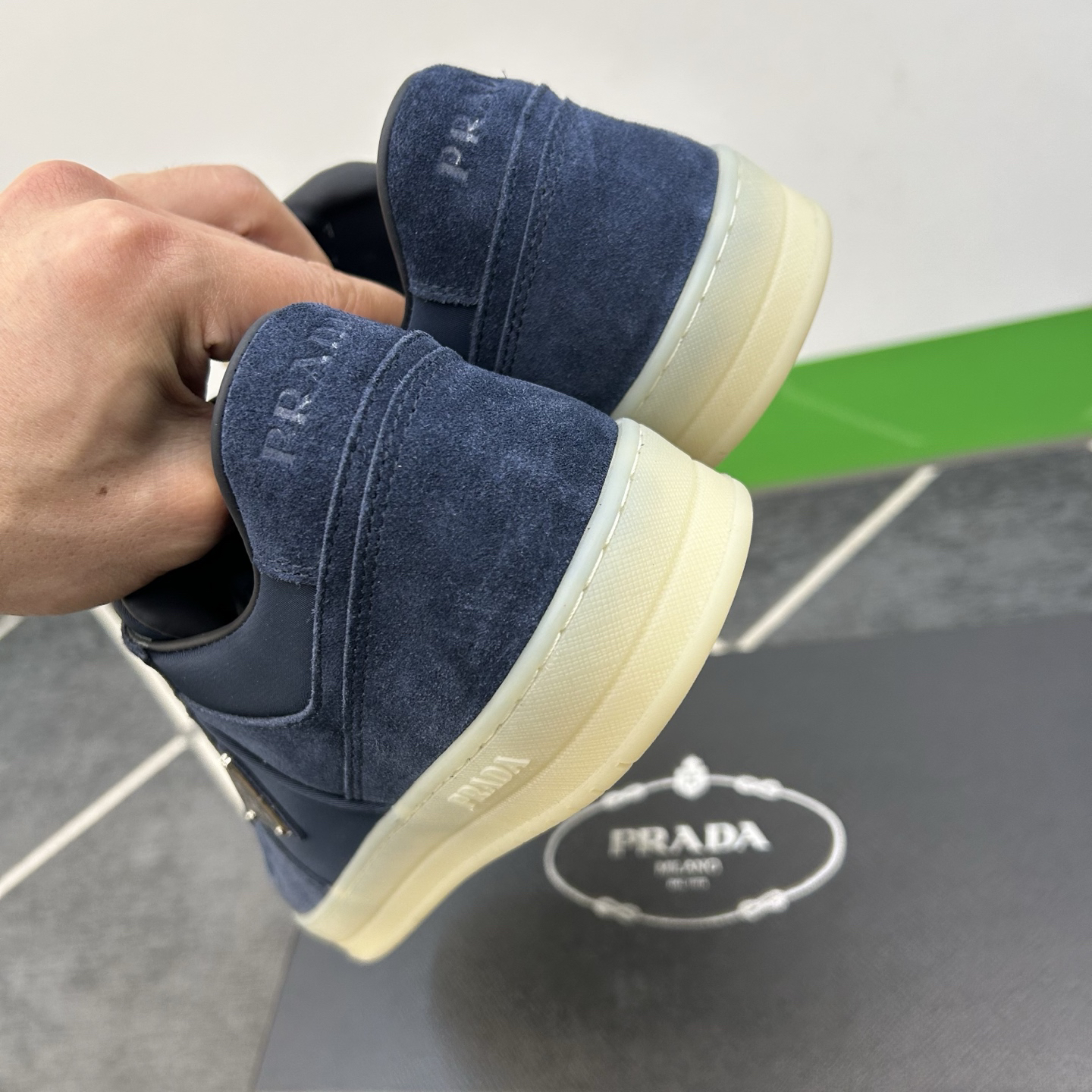 プラダ「Prada」メンズ スポーツ スニーカー