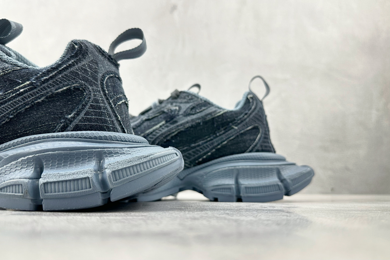 バレンシアガ「Balenciaga」トリプルS スニーカー