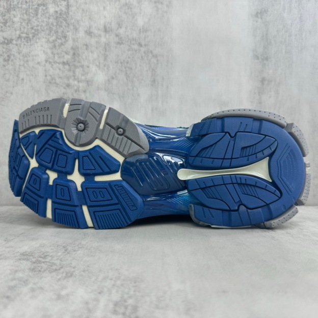 バレンシアガ「Balenciaga」トリプルs不良スニーカー