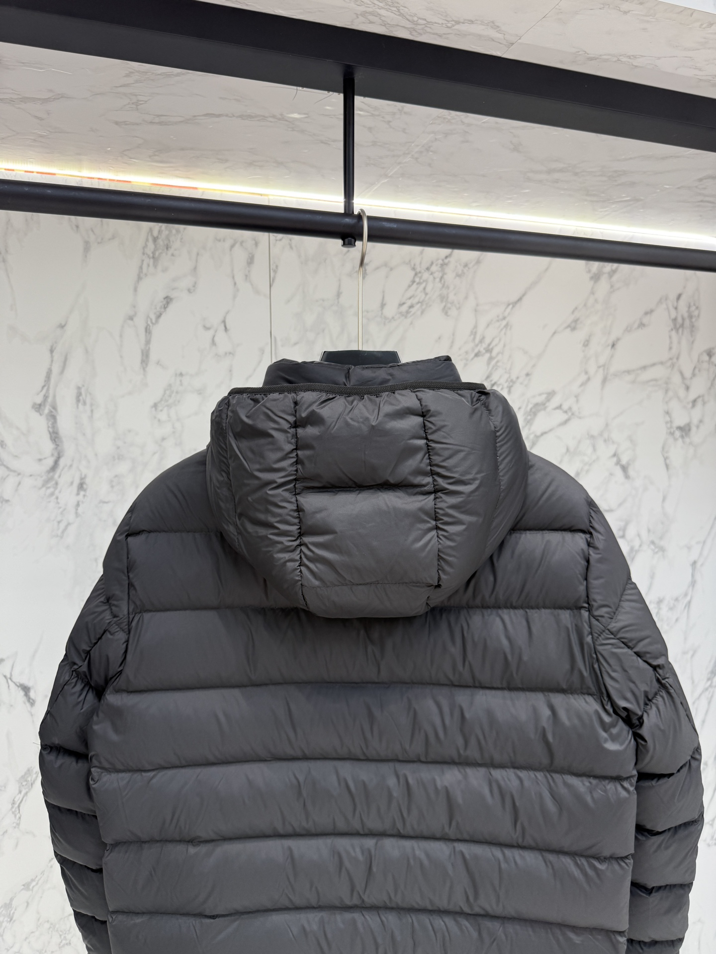 モンクレール「Moncler」2025年秋冬新作 ダウンジャケット