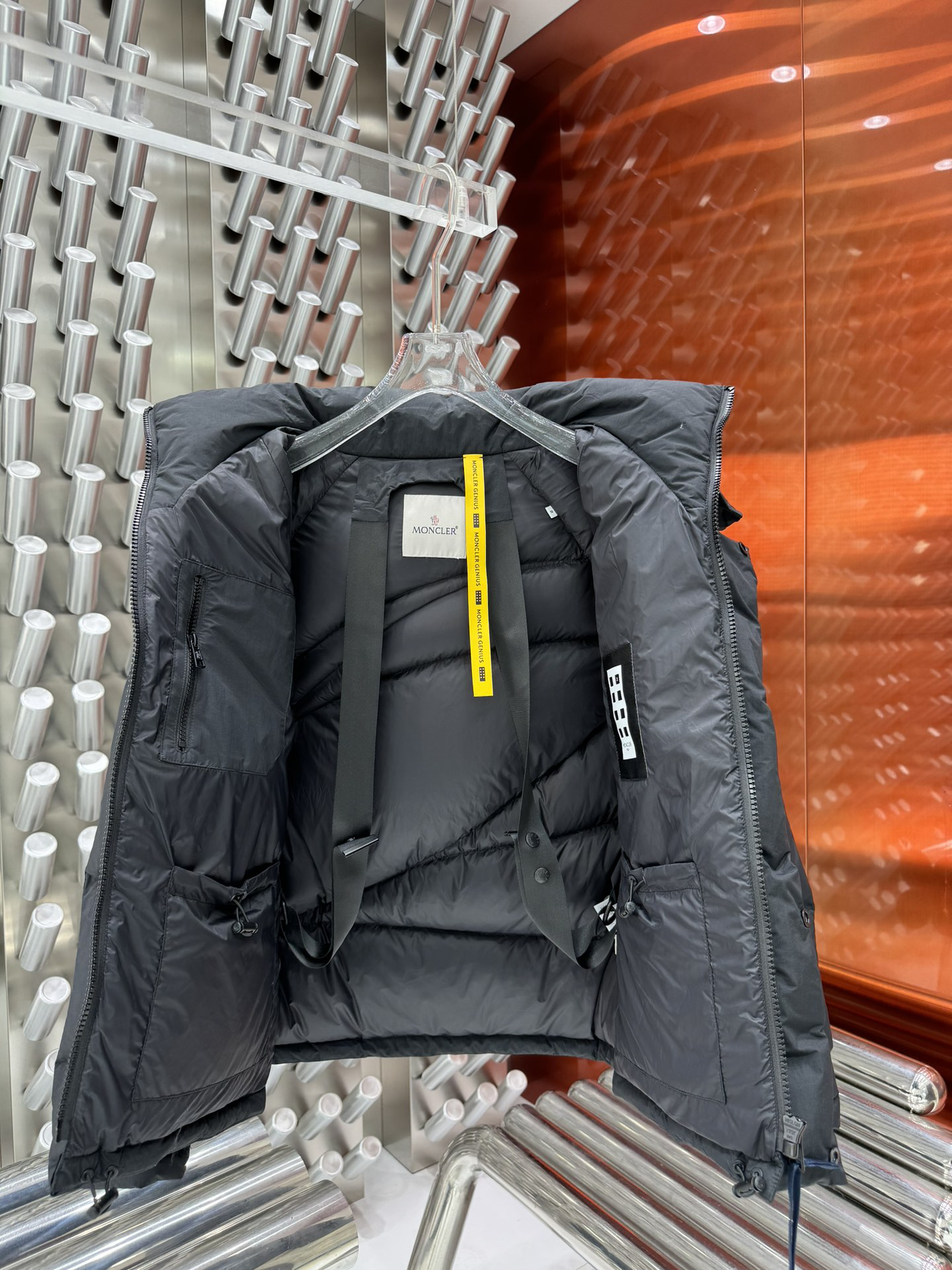 モンクレール「Moncler」ダウンジャケット