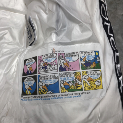 モンクレール「Moncler」ロゴ レター ダウンジャケット