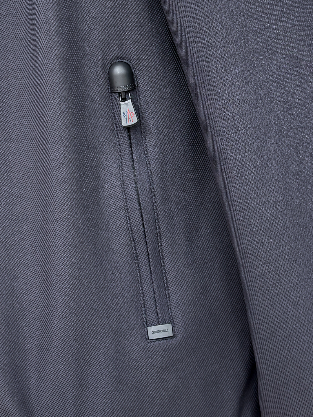 モンクレール「Moncler」Praz ショート ダウンジャケット