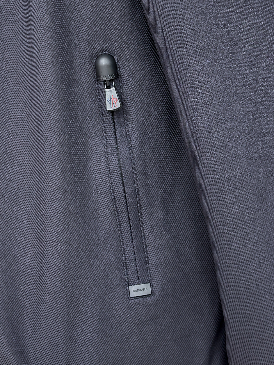 モンクレール「Moncler」Praz ショート ダウンジャケット