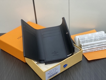 ルイ・ヴィトン「Louis Vuitton」ポルトフォイユ･パイロット