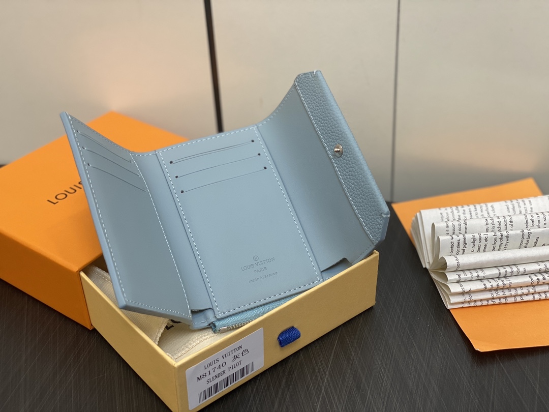 ルイ・ヴィトン「Louis Vuitton」ポルトフォイユ･パイロット