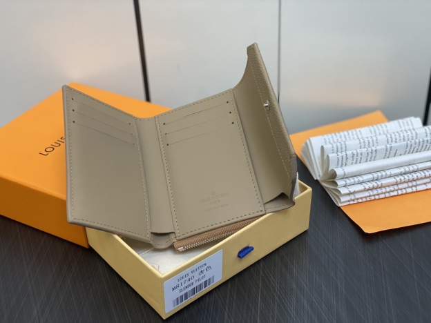 ルイ・ヴィトン「Louis Vuitton」ポルトフォイユ･パイロット