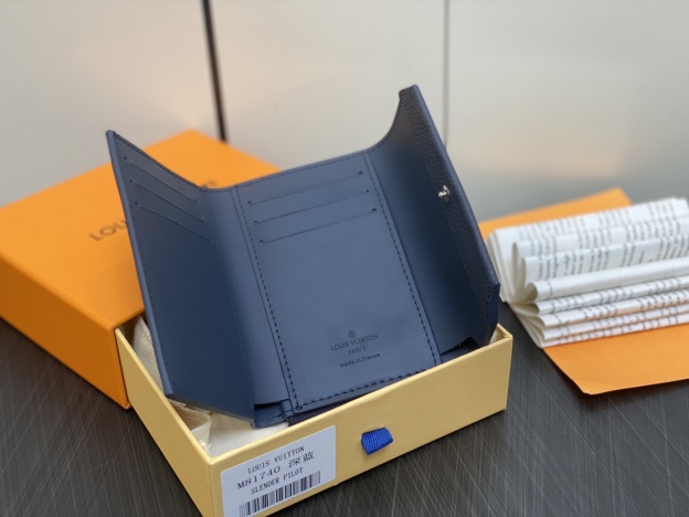 ルイ・ヴィトン「Louis Vuitton」ポルトフォイユ･パイロット