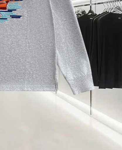 ルイ・ヴィトン「Louis Vuitton」2025秋冬 エンブロイダード ロゴ スウェットシャツ