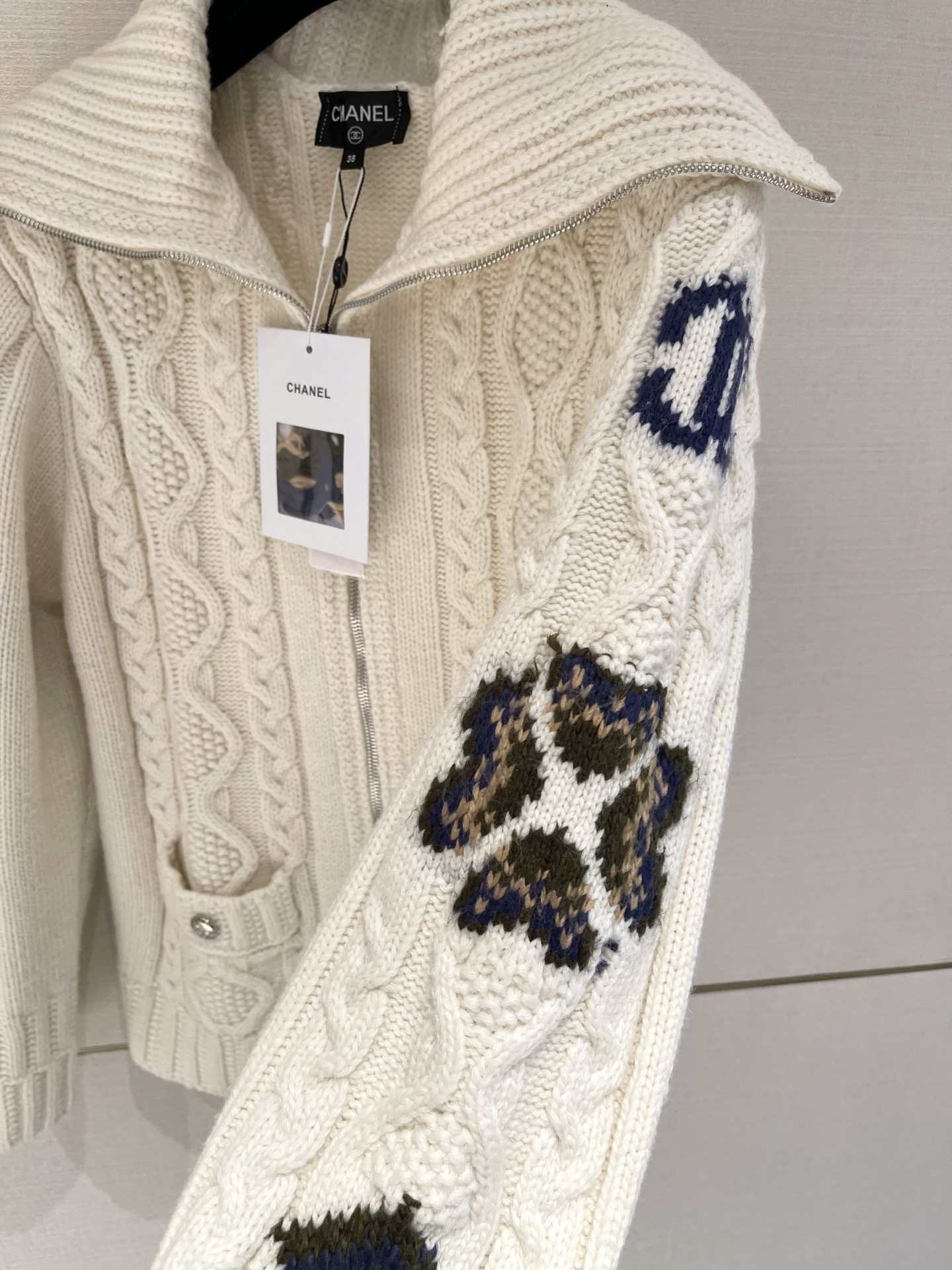 シャネル「Chanel」スペシャル ウールシルク カーディガン