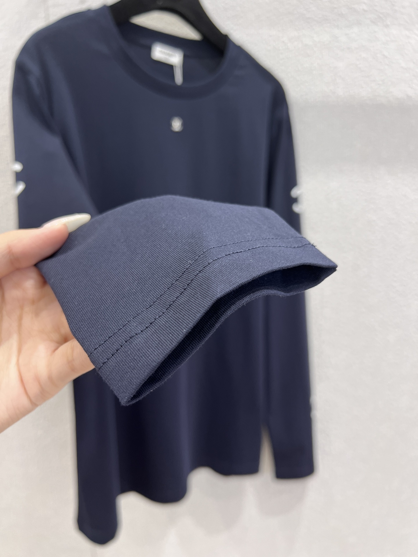 シャネル「Chanel」メタリック ダブルC ロングスリーブ Tシャツ