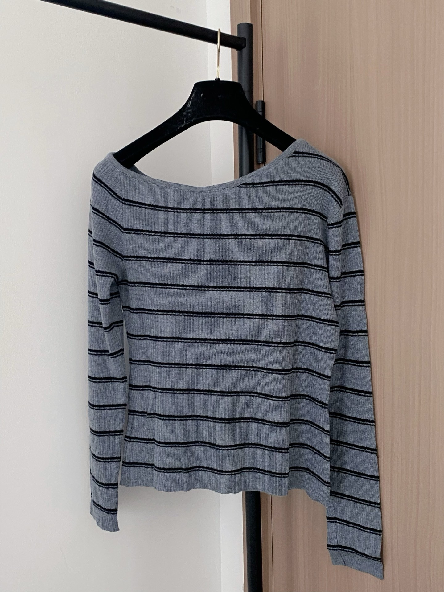 シャネル「Chanel」ロゴ ボタン ニット セーター