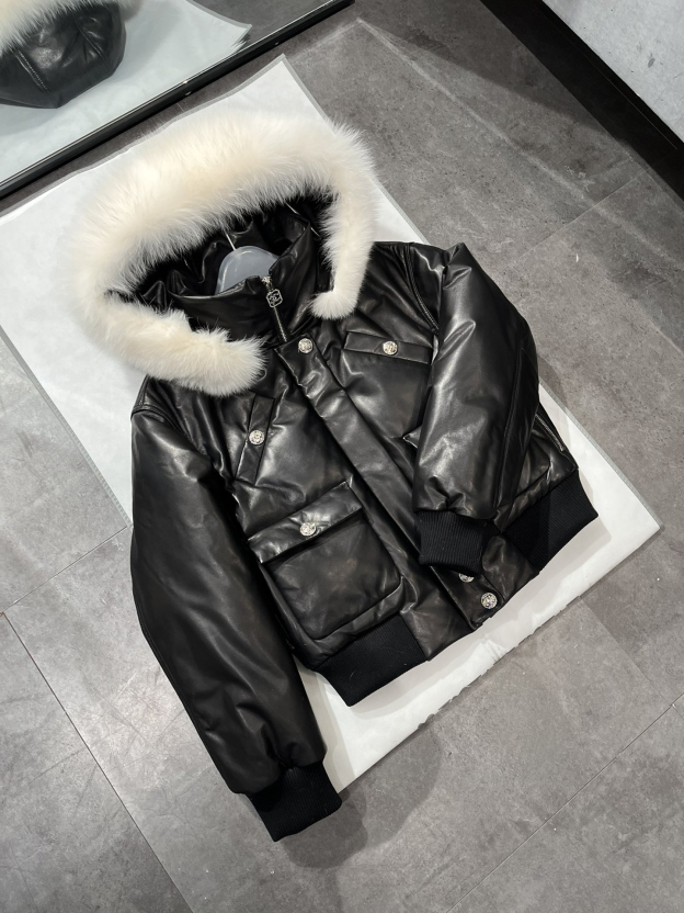 シャネル「Chanel」Coco Neige スキー ダウンジャケット